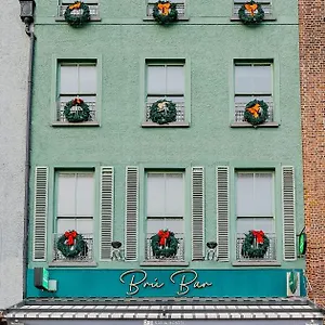 Hostel Bru Bar & Ireland